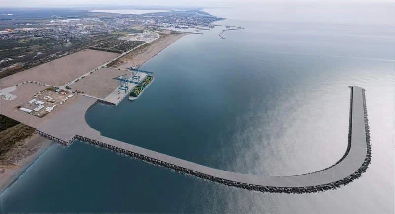 Голландская компания APM Terminals Poti планирует модернизировать порт Поти и инвестировать в него свыше $2...