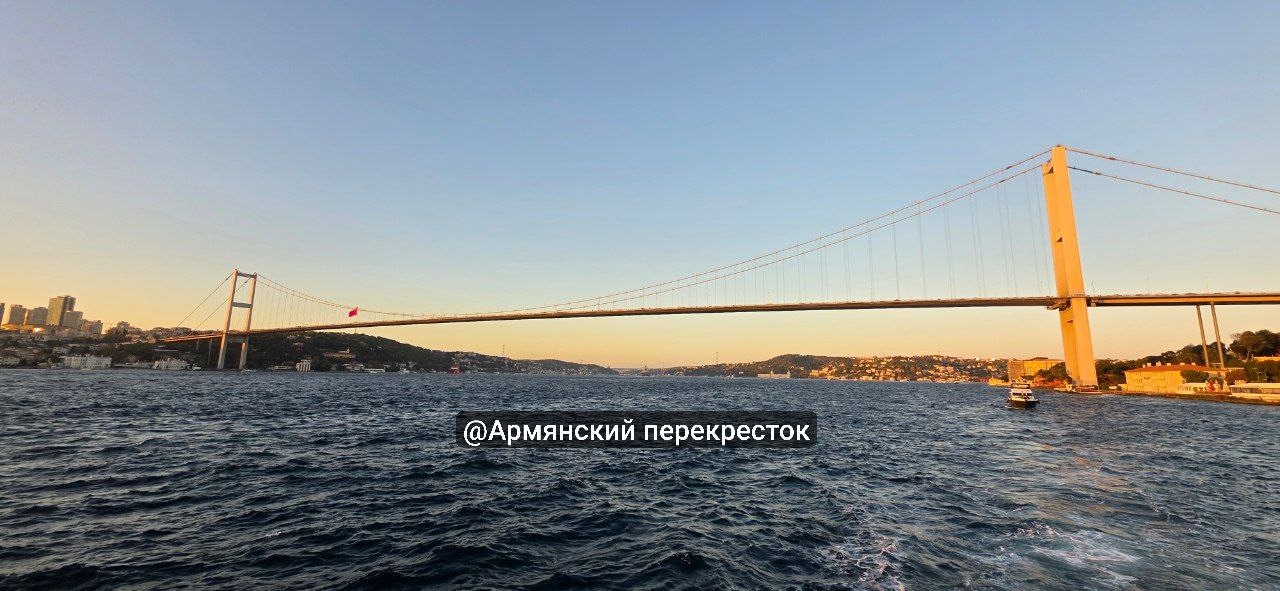 Пролив Босфор в Стамбуле