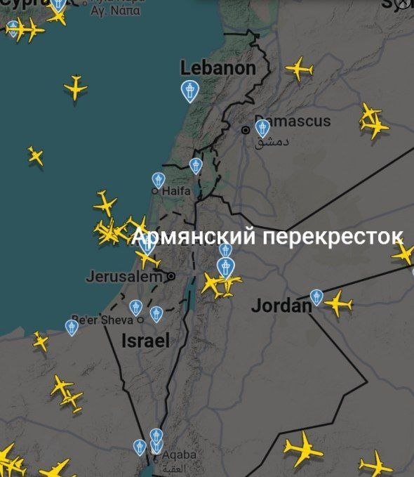Небо над Израилем и Ливаном прямо сейчас.